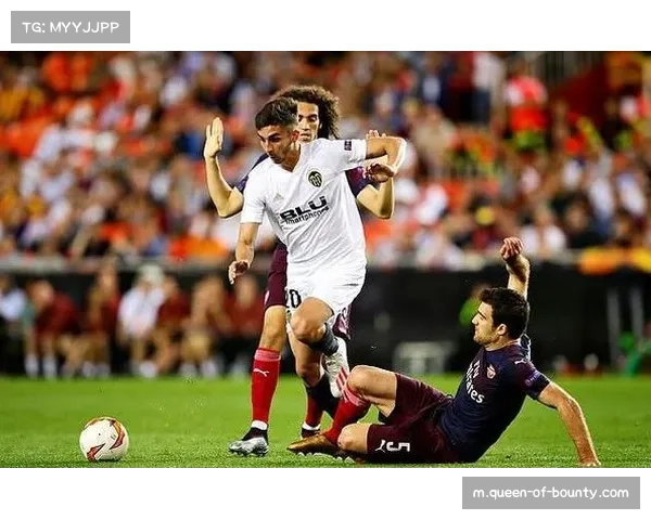 瓦伦西亚传统劲旅陷保级战 防守体系重组效果不佳